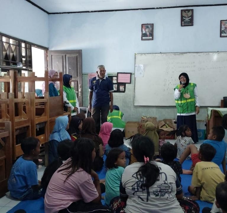 Aisyiyah Lakukan Pemeriksanaan Kesehatan Gratis Warga Terdampak Banjir
