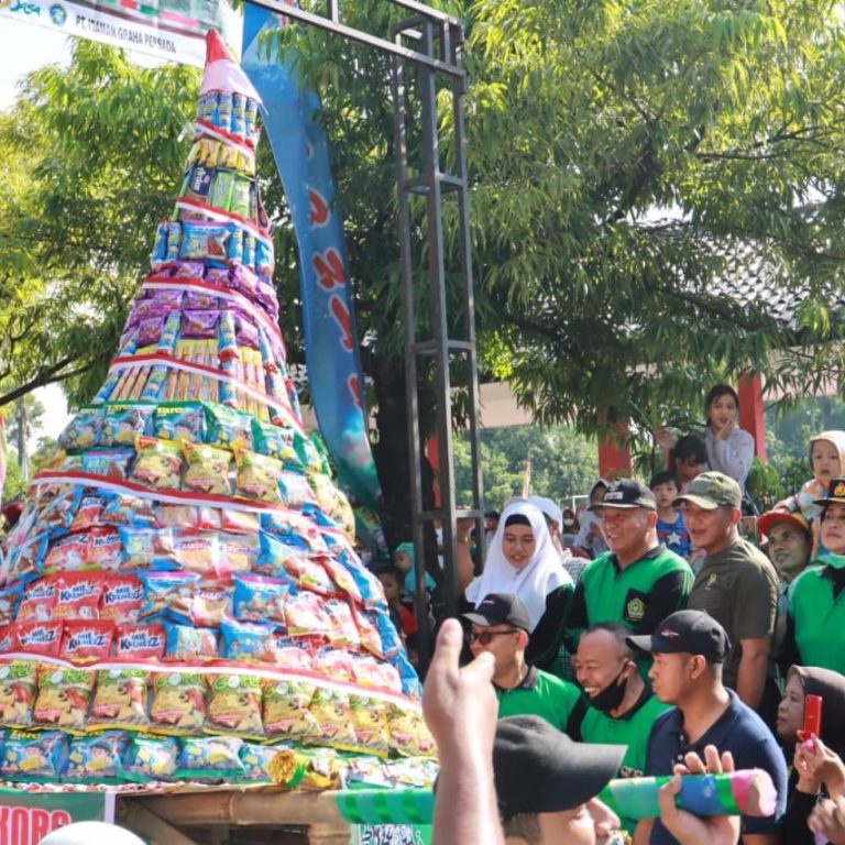 Ribuan Warga Kota Pekalongan Meriahkan Kirab Kerukunan Umat Tahun 2023