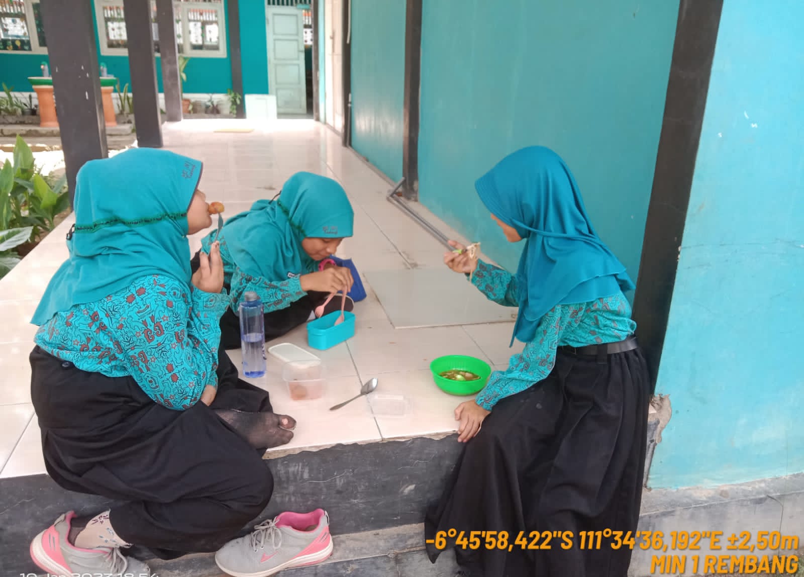 MIN 1 Rembang Gencarkan Gerakan Kurangi Sampah Plastik