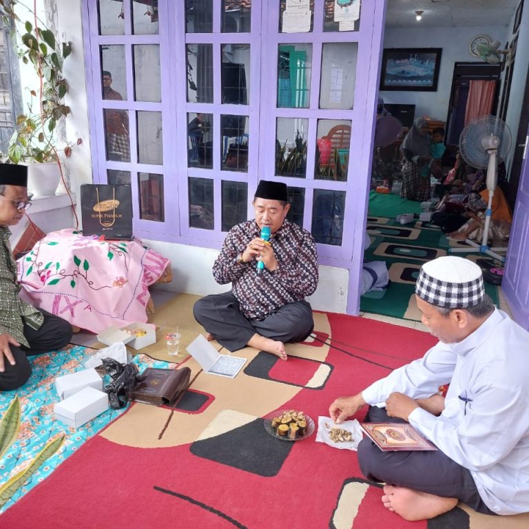 MTsN 1 Rembang Gelar Anjangsana Guru