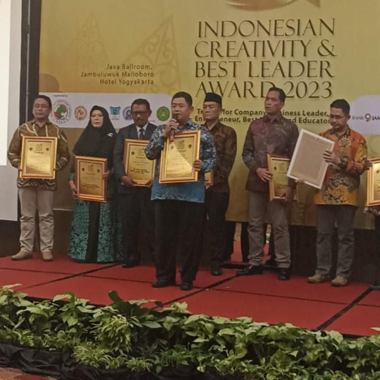 MTsN 1 Rembang Sabet Penghargaan The Best Inspiring Islamic Junior High School