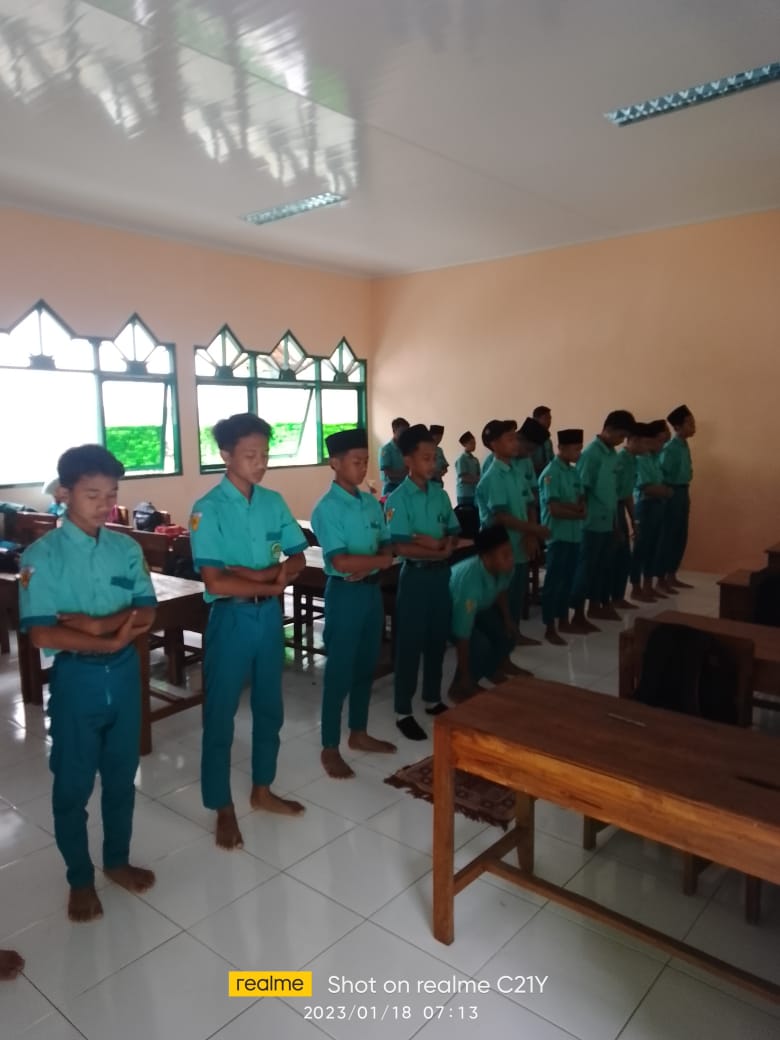 MTsN 2 Rembang Dorong Siswa Tunaikan Salat Dhuha