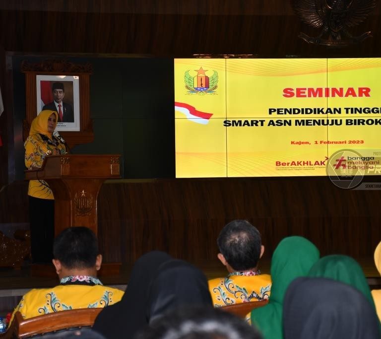 Bupati Fadia Arafiq Mengharap ASN Tingkatkan Kompetensi Melalui Pendidikan Tinggi