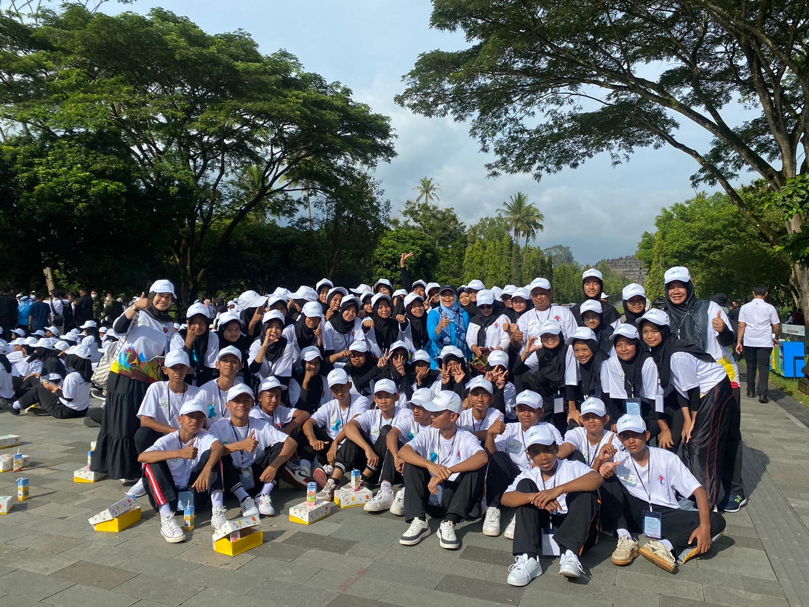 Istri Menteri Agama, Eny Yaqut Sapa Siswa MTsN 1 Magelang