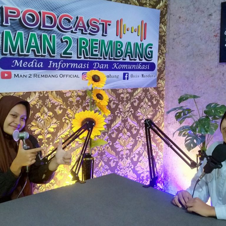 Aktif di OSIS, Siswi MAN 2 Rembang Ini Juga Berprestasi