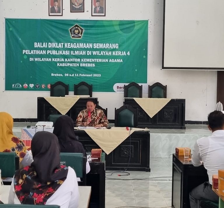 Kasubag TU Brebes Tutup PDWK, Harapkan Guru Mampu Menulis Publikasi Ilmiah