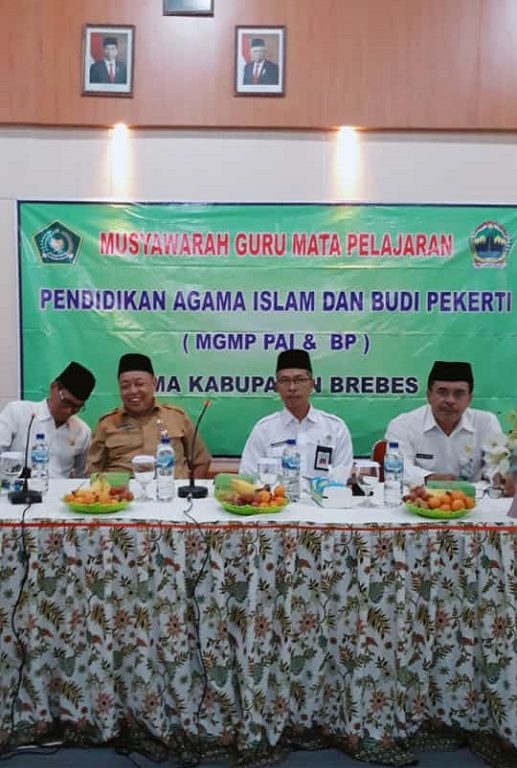 Pembinaan Harapkan Guru PAI Menjadi Teladan di Lingkungan Sekolah
