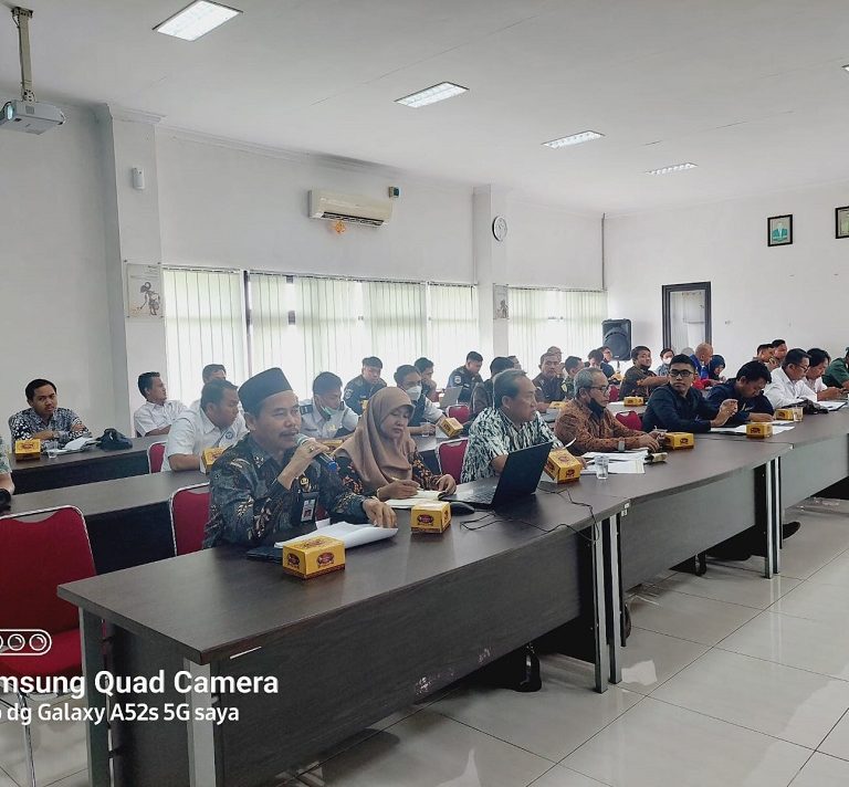 Kepala Kemenag Brebes Mendatangani Kesepahaman Pensertifikatkan BMN