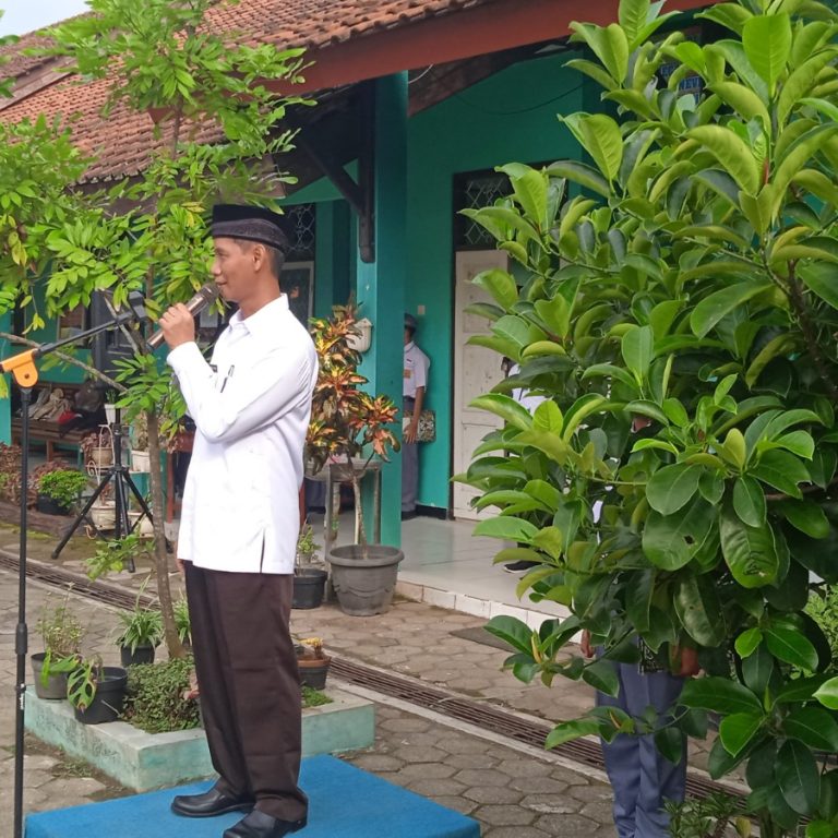 Lomba Tradisional Warnai Peringatan Harlah MAN 4 Kebumen ke-26