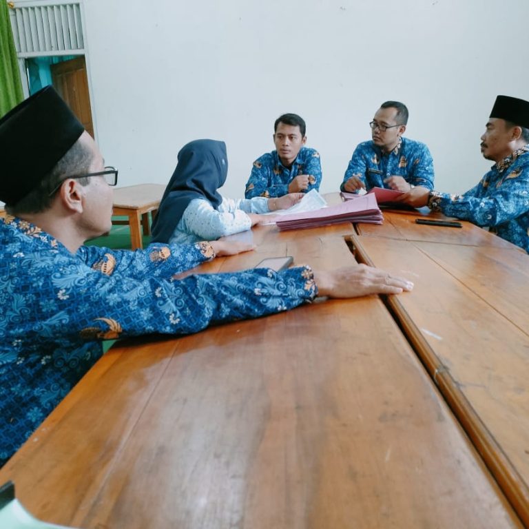 Jelang Penilaian, Tim ZI MAN 2 Rembang Kebut Persiapan