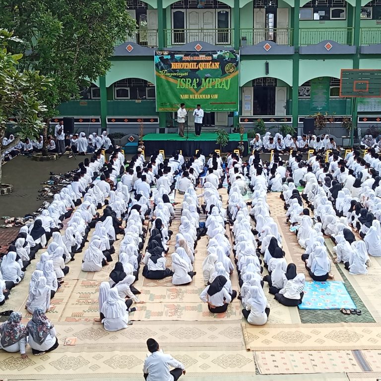 Khotmil Qur’an MAN 2 Magelang Tumbuhkan Karakter Positif bagi Pelaku Pendidikan