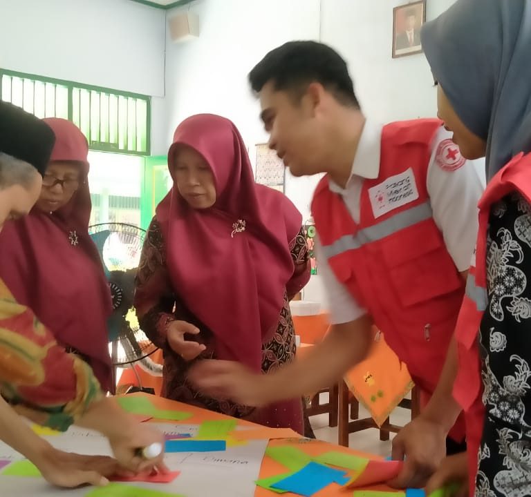 Bersama PMI Kebumen MIN 3 Kebumen Susun SOP Kesiapsiagaan Bencana