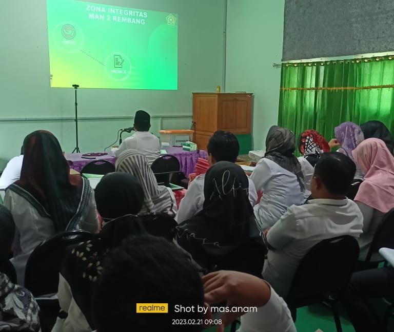 Penilaian ZI, Ini yang Dipresentasikan Kepala MAN 2 Rembang
