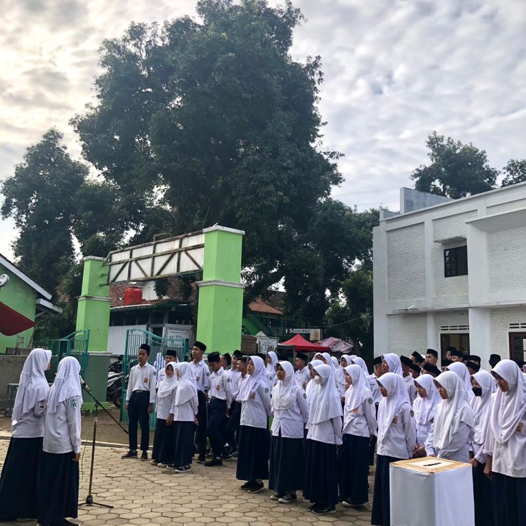 Belajar Demokrasi, MTs YMI Wonopringgo Gelar Pemilihan Ketua OSIS dengan Sistem MPK
