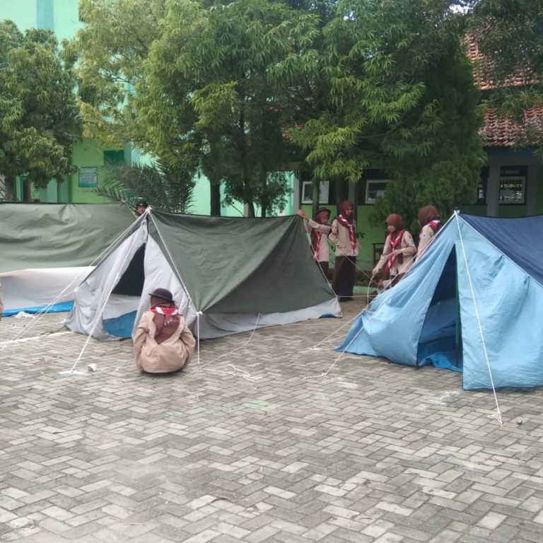 Dewan Ambalan Pramuka MAN 1 Rembang Gelar Latihan Rutin