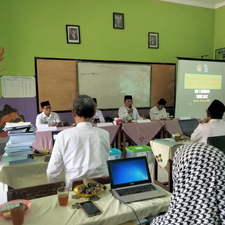 Pengawas Adakan PKKM di MIN 2 Rembang