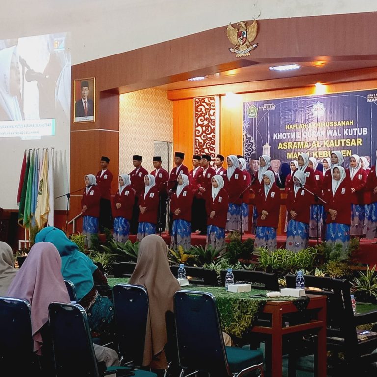 Haflah Akhirussanah, MAN 1 Kebumen Tunjukkan Prestasi dan Kreasi Santri Asrama