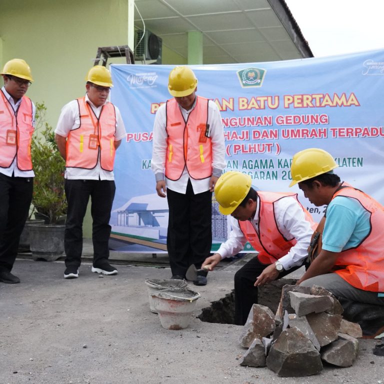 Peletakan Batu Pertama Pembangunan Gedung PLHUT Kemenag Klaten