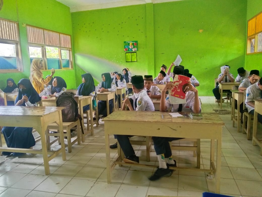 Penyuluh Edukasi Siswa MTsN 4 Rembang Tentang Bahaya Narkoba