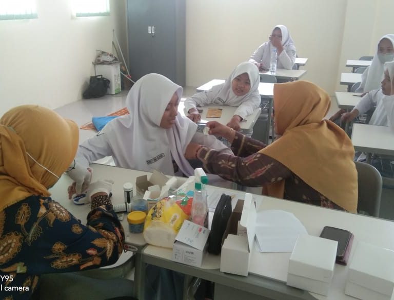 Ratusan Siswa MAN 1 Rembang Ikuti Screening Kesehatan