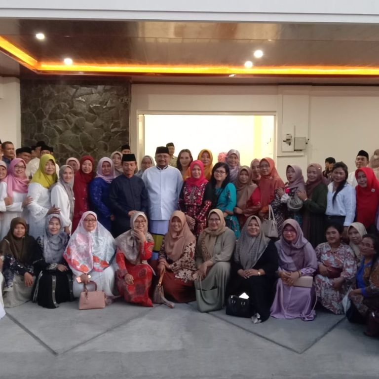 Kakanwil dan Kakankemenag se-Jawa Tengah Sowan Gus Menteri di Kediaman Leteh