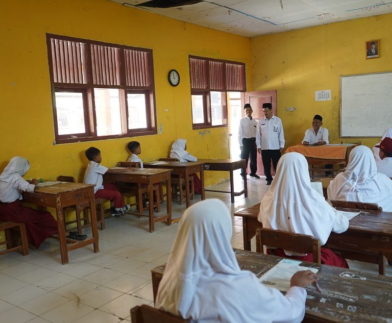 Kepala Kemenag Kabupaten Brebes Maraton Pantau Pelaksanaan Asesmen di Tiga Madrasah