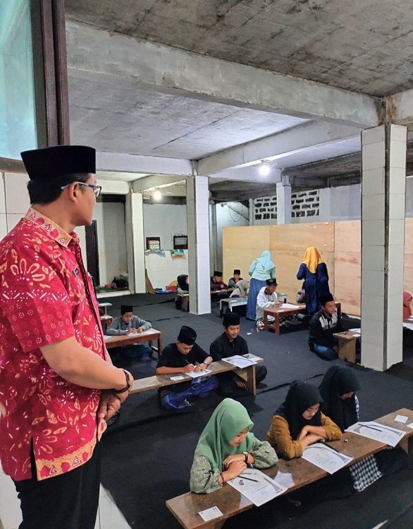 Monitoring Pelaksanaan Ujian Satuan Pendidikan Kesetaraan