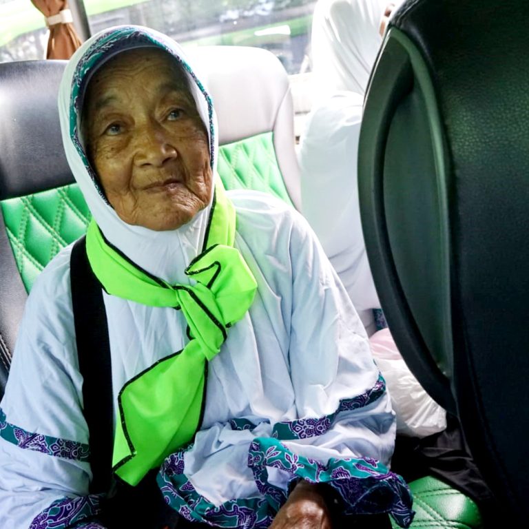 Mbah Boniem, Jemaah Haji Tertua Wonosobo Berangkat ke Tanah Suci