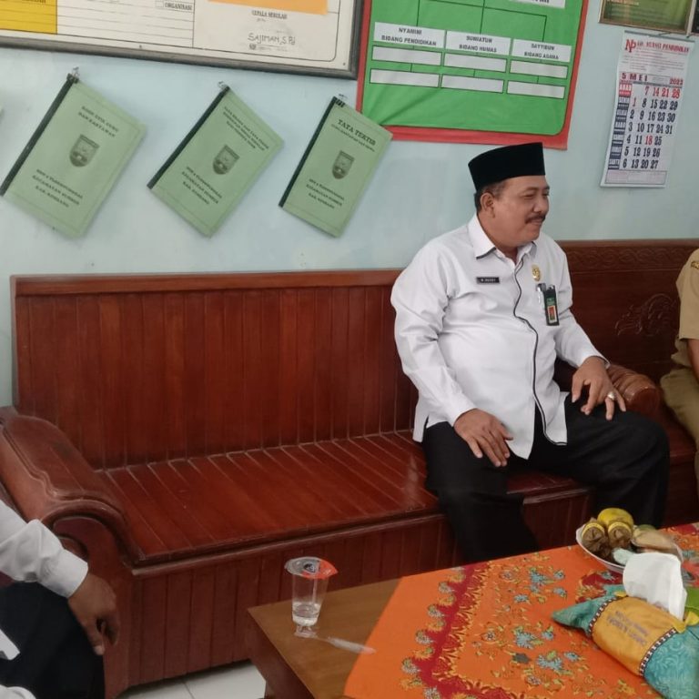 Kakankemenag Blusukan Ke Tlogotunggal Sumber, Tinjau Pelaksanaan Pemetaan Kompetensi Online Guru PAI