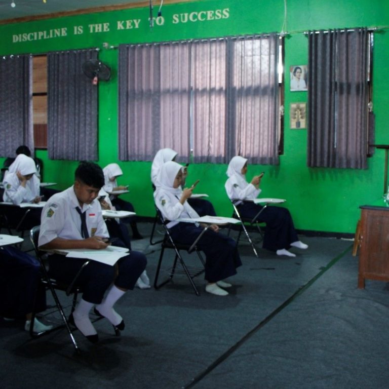 Sukses Gelar Asesmen Madrasah, Kepala MTsN 3 Banjarnegara Berharap Lulus 100%