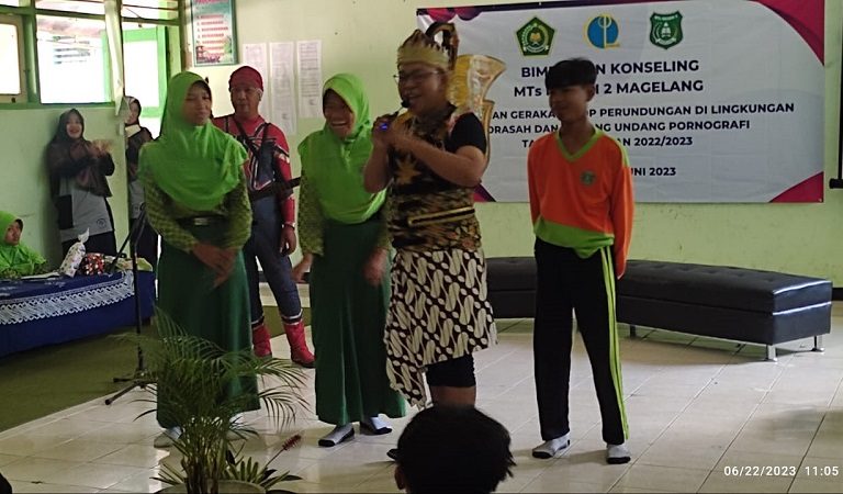 Danar “Gatotkaca” Berikan Penyuluhan Anti Perundungan dan Narkoba di MTsN 2 Magelang