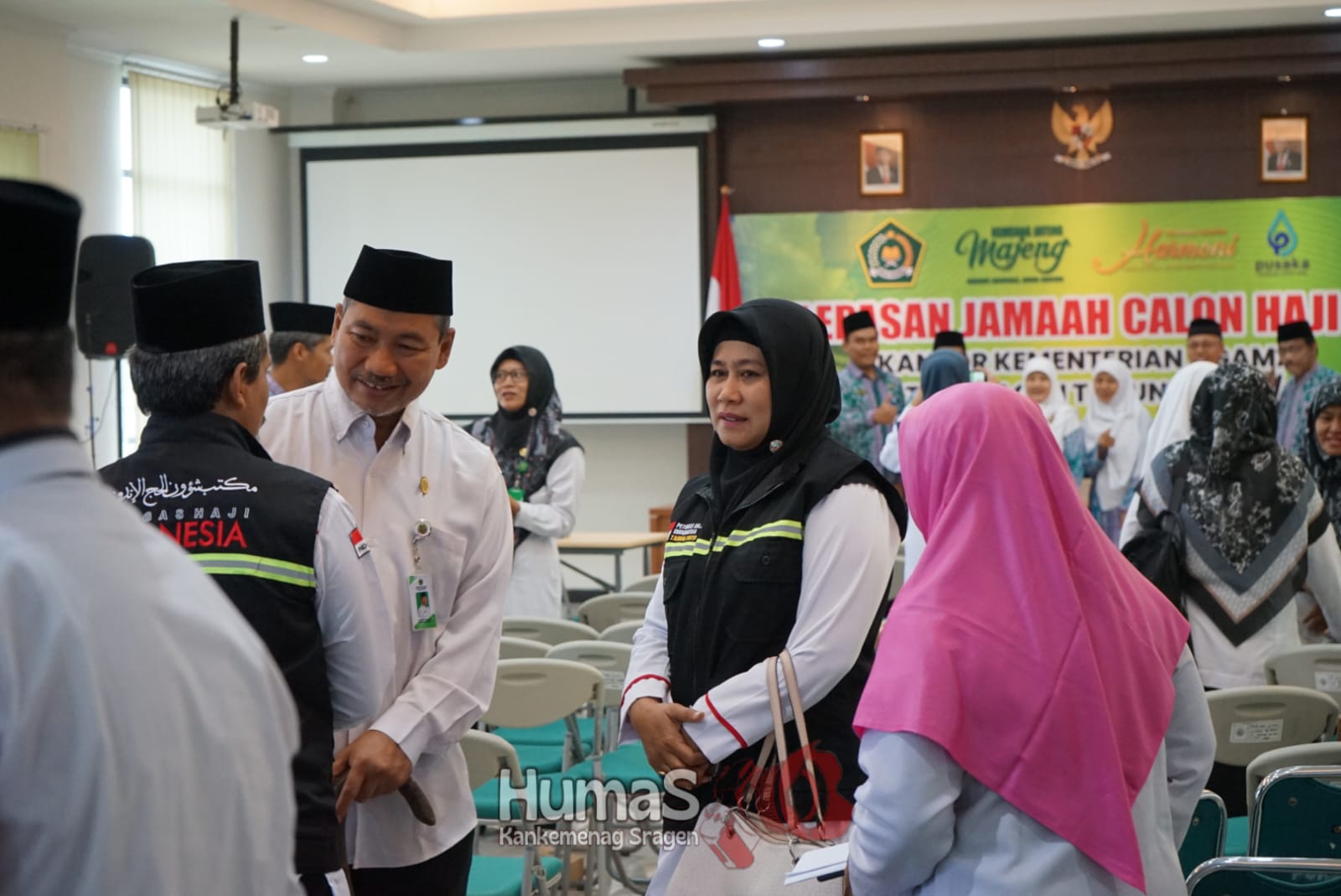 Lepas PNS Jamaah Calon Haji, Ihsan Muhadi Minta Jaga Nama Baik Kemenag