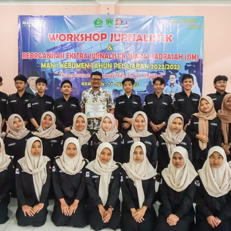 Pelatihan Jurnalistik Bersama PWI dan News Anchor di MAN 1 Kebumen