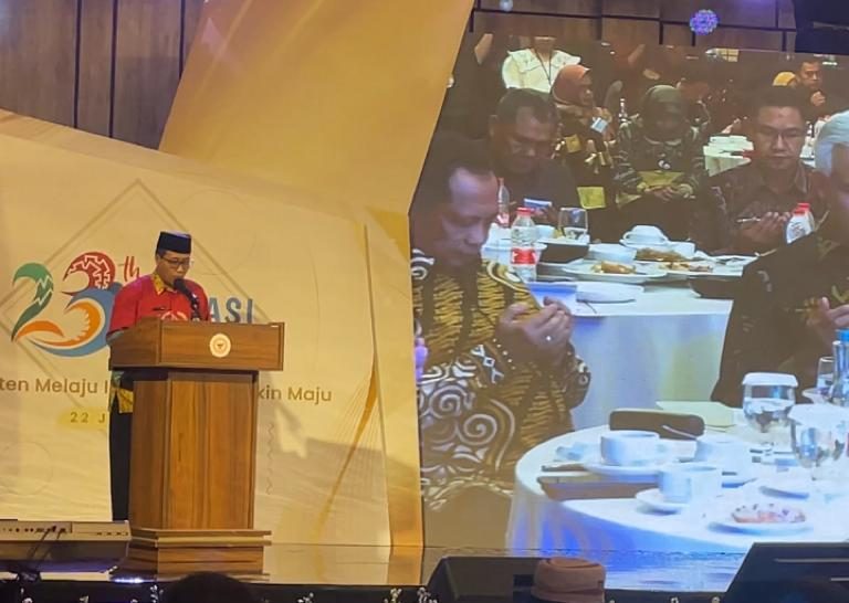Dihadiri Mendagri, Peringatan HUT APKASI di Kebumen, H. Sukarno Pimpin Doa Pembukaan