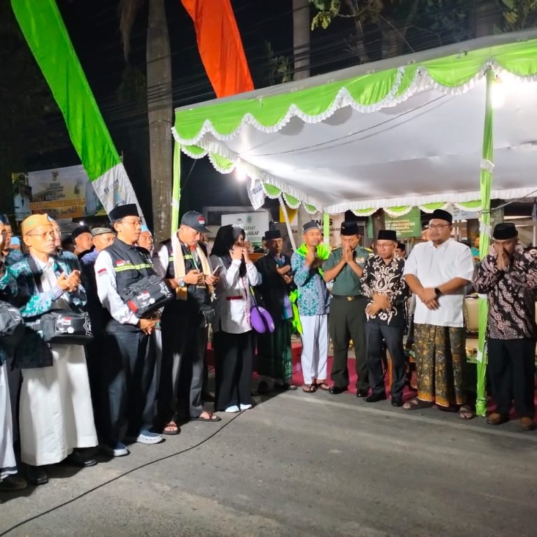 Pemberangkatan Terakhir, Wabup Lepas Calon Haji Kloter 92 dan 99  SOC