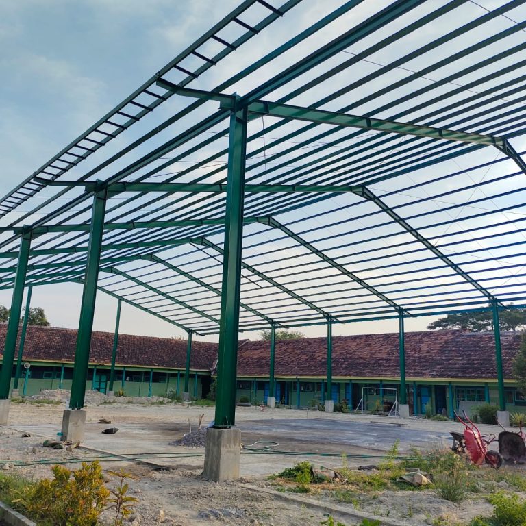 Kabid Penma Kanwil Jateng, Faridi Kunjungi MTsN 1 Rembang, Apresiasi Renovasi Madrasah