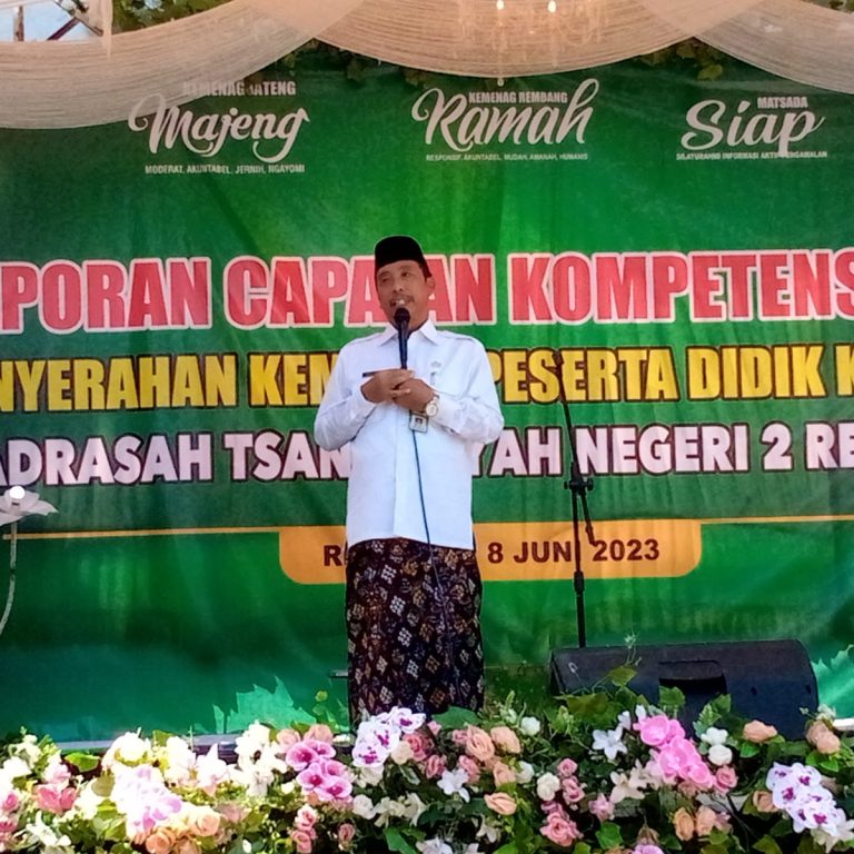 Bupati Hadiri Wisuda MTsN 2 Rembang, Ini Pesannya
