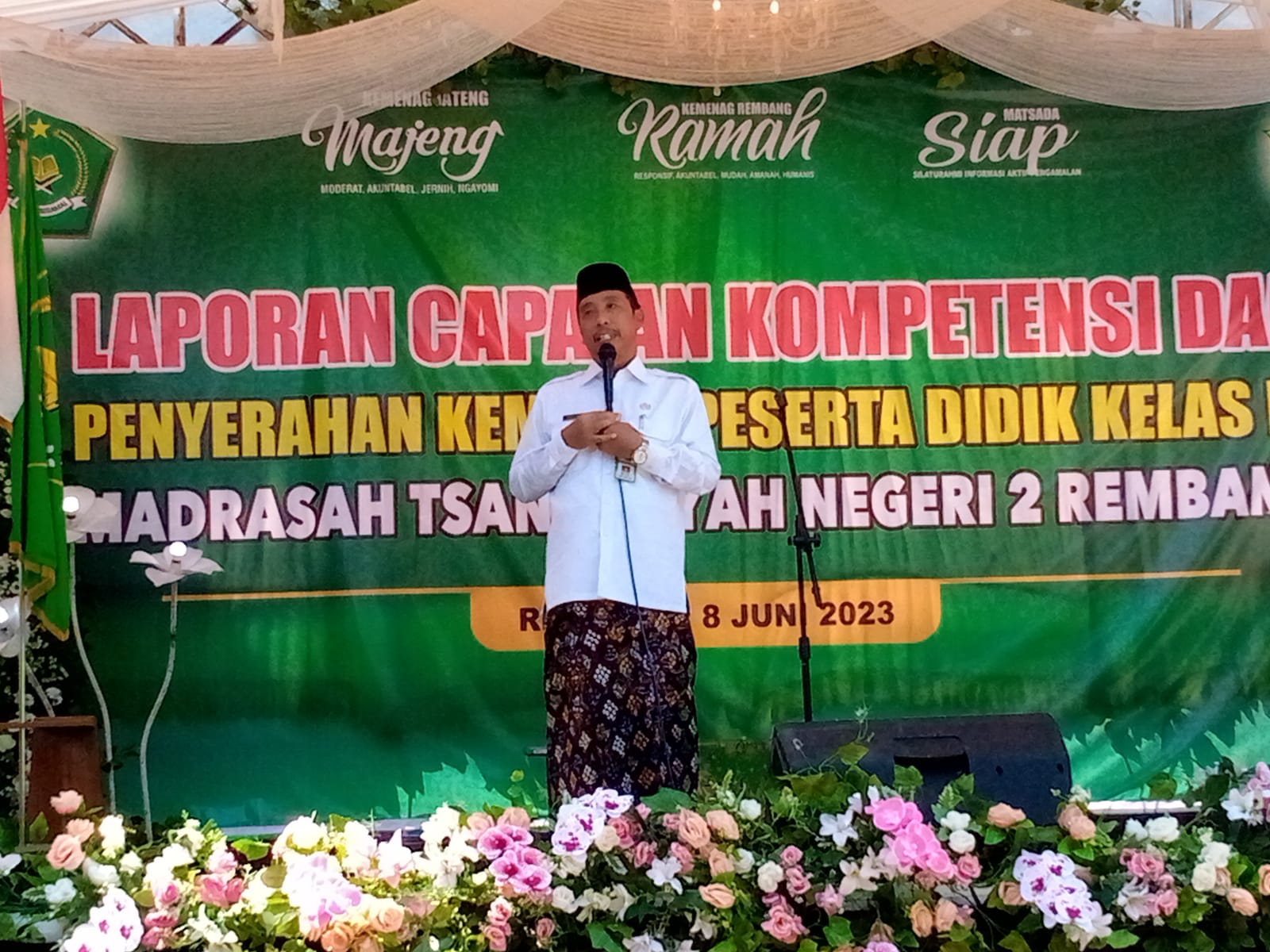 Bupati Hadiri Wisuda MTsN 2 Rembang, Ini Pesannya