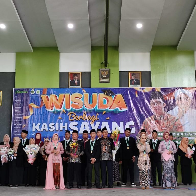 MTsN 1 Pati Wisuda 351 Siswa Generasi Keren