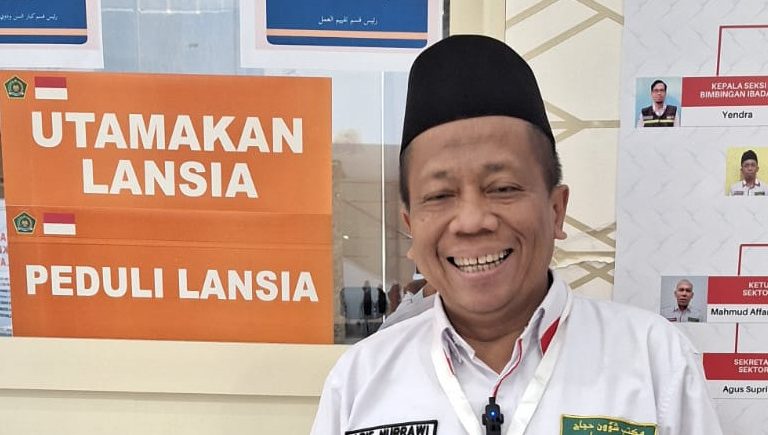 Sambut Jemaah Lansia di Madinah, Petugas Siapkan Bubur Ayam dan Kursi Roda