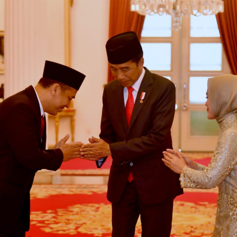 Presiden Jokowi Lantik Saiful Rahmat Dasuki sebagai Wakil Menteri Agama