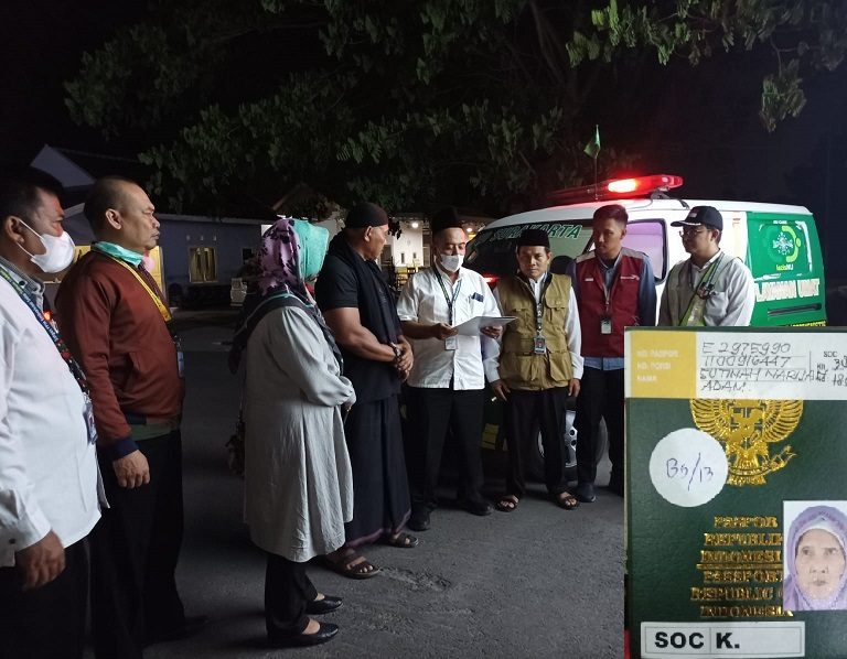Seorang Jemaah Haji Meninggal Dunia di Pesawat