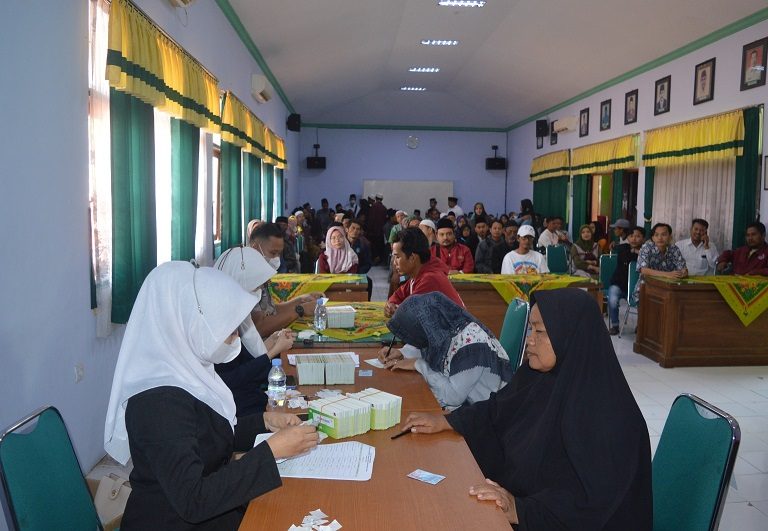 Pengajar Lembaga Pendidikan Keagamaan Islam Terima Insentif