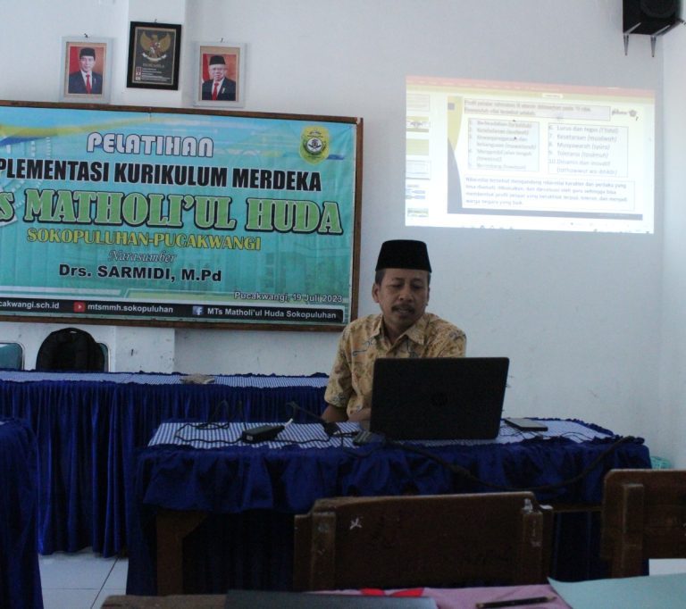 Tingkatkan SDM Guru, MTs Matholi’ul Huda Pati Gelar Pelatihan IKM