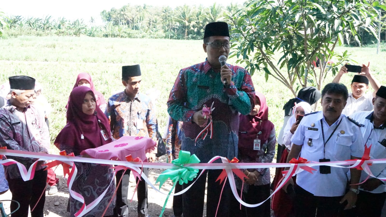 Kakankemenag H. Sukarno Resmikan Gedung Baru MIN 3 Kebumen