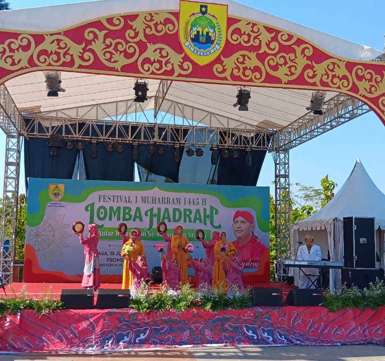 Tim Hadrah MTsN 8 Sragen Undang Decak Kagum Penonton Festival Budaya Gunung Kemukus
