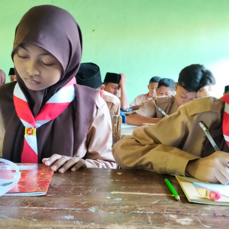 236 Peserta Didik Baru MTsN 4 Rembang Antusias Ikuti Tes Seleksi kelas Bilingual 2023