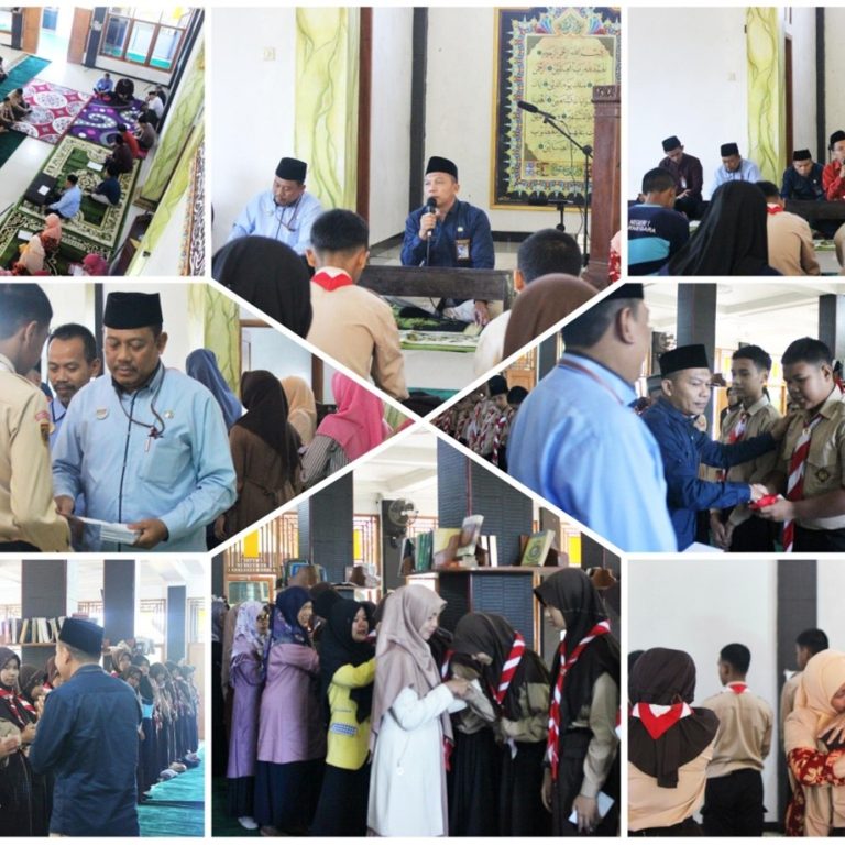 Peringati Hari Asyura–10 Muharram, MTsN 1 Banjarnegara Berikan Santunan