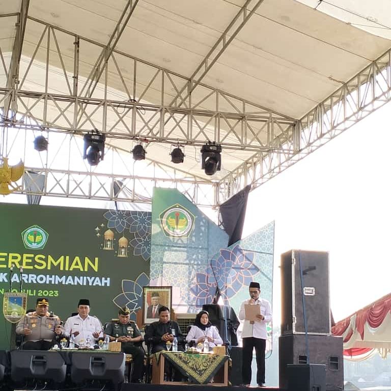 Plh Kakanmenag Didapuk Baca Doa Peresmian SMK Arrohmaniyah