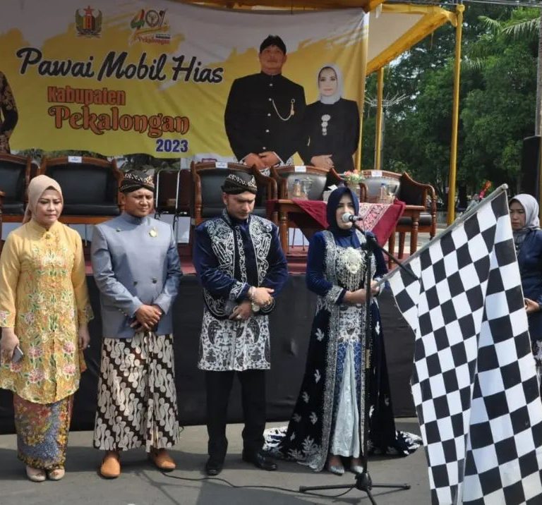 Karnaval Mobil Hias Hari Jadi Kabupaten Pekalongan 2023 Berlangsung Meriah